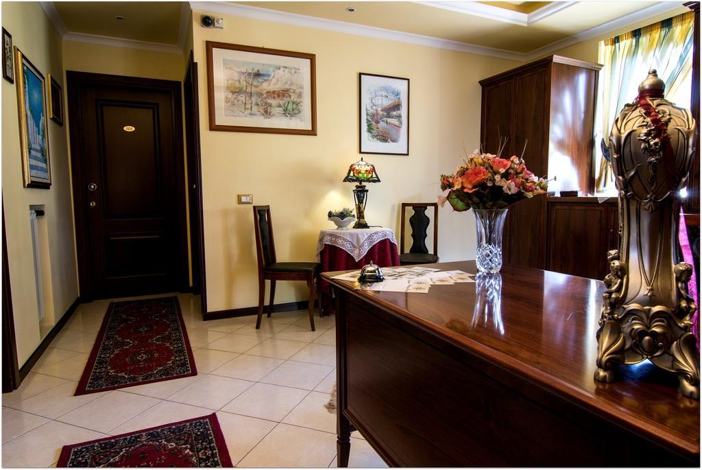 B&B Degli Amici Ciampino Exterior foto
